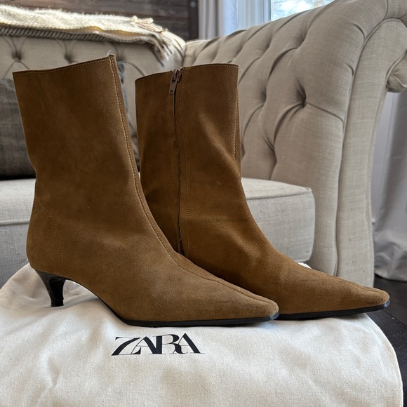 Zara Shoes - Zara Women's Tan Heeled Boots